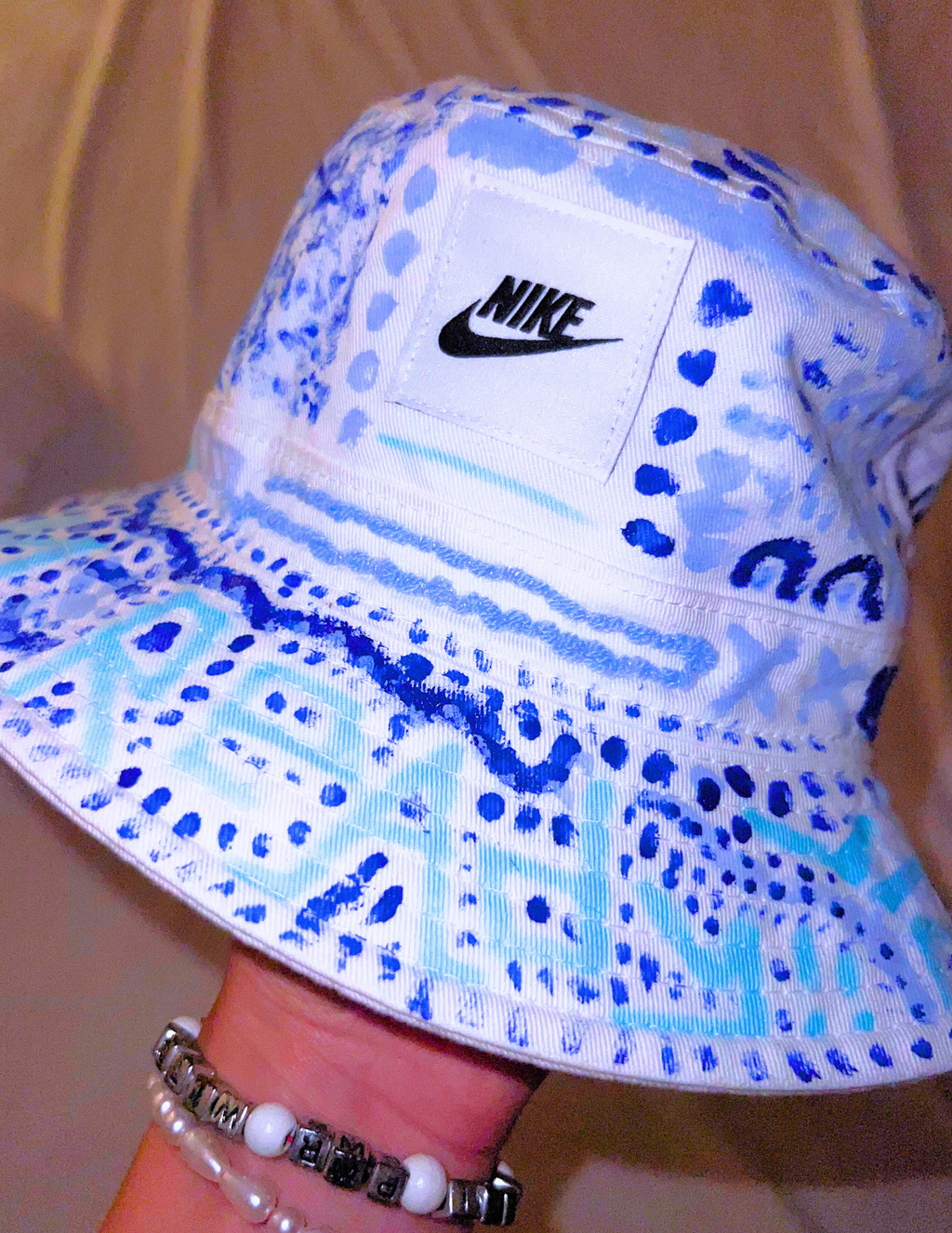 White Nike Aura Bucket Hat