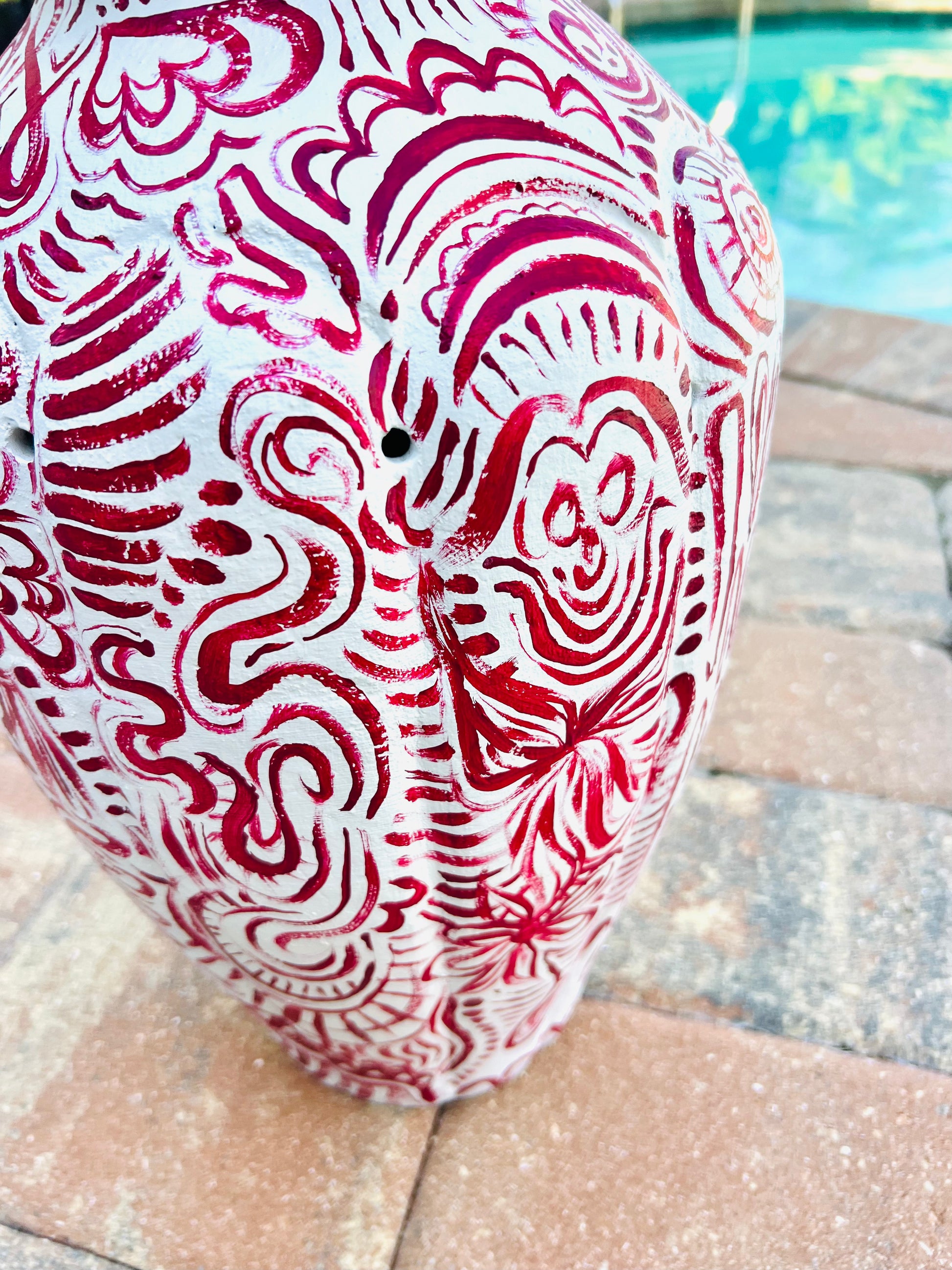Florida Aura Painted Pot - White and Red